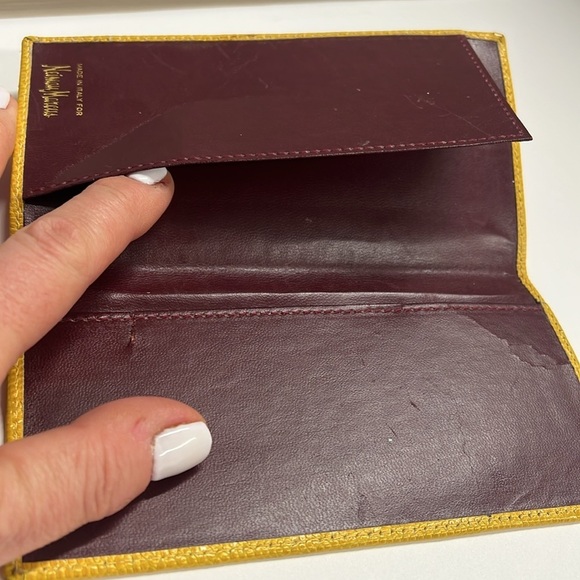 Neiman Marcus Pebble Croc Embossed Leather Long Bifold Checkbook Cover Wallet - Picture 6 of 7